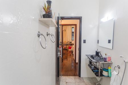 Apartamento para alugar com 198m², 4 quartos e 4 vagas Apartamento para alugar com 198m², 4 quartos e 4 vagasBanheiro Social