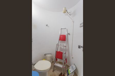 Apartamento para alugar com 198m², 4 quartos e 4 vagas Apartamento para alugar com 198m², 4 quartos e 4 vagasBanheiro de serviço