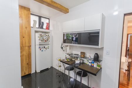 Apartamento para alugar com 198m², 4 quartos e 4 vagas Apartamento para alugar com 198m², 4 quartos e 4 vagasCozinha