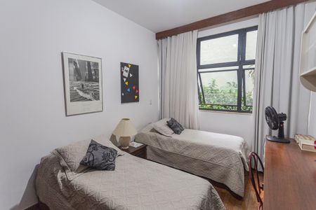 Apartamento para alugar com 198m², 4 quartos e 4 vagas Apartamento para alugar com 198m², 4 quartos e 4 vagasQuarto 4