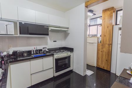 Apartamento para alugar com 198m², 4 quartos e 4 vagas Apartamento para alugar com 198m², 4 quartos e 4 vagasCozinha