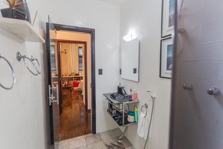 Apartamento para alugar com 198m², 4 quartos e 4 vagas Apartamento para alugar com 198m², 4 quartos e 4 vagasBanheiro Social