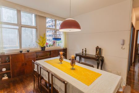 Apartamento para alugar com 198m², 4 quartos e 4 vagas Apartamento para alugar com 198m², 4 quartos e 4 vagasCopa