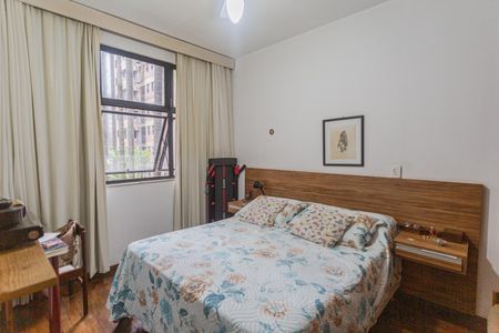 Apartamento para alugar com 198m², 4 quartos e 4 vagas Apartamento para alugar com 198m², 4 quartos e 4 vagasSuíte