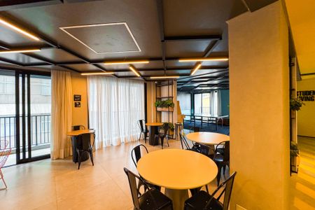 Studio para alugar com 29m², 1 quarto e sem vaga Studio para alugar com 29m², 1 quarto e sem vagaSalão de Jogos