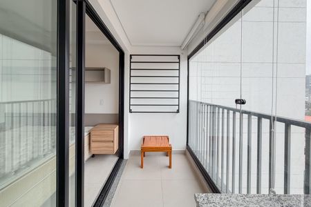 Studio para alugar com 29m², 1 quarto e sem vaga Studio para alugar com 29m², 1 quarto e sem vagaVaranda