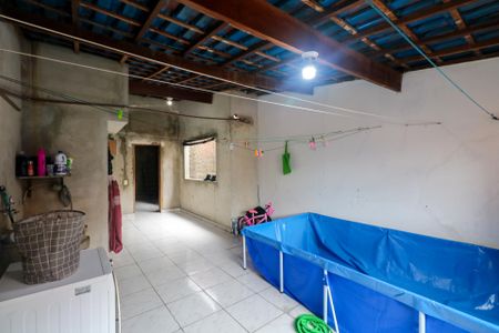 Casa à venda com 75m², 2 quartos e 1 vagaÁrea de Serviço