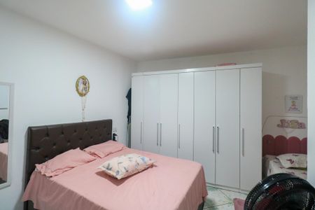 Casa à venda com 75m², 2 quartos e 1 vagaQuarto