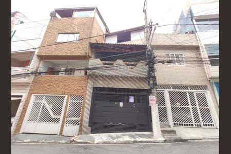 Casa à venda com 75m², 2 quartos e 1 vagaFachada