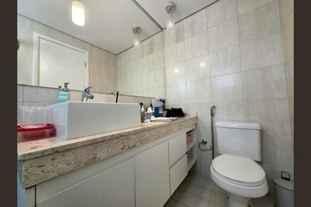 Apartamento à venda com 111m², 3 quartos e 2 vagasBanheiro da Suíte