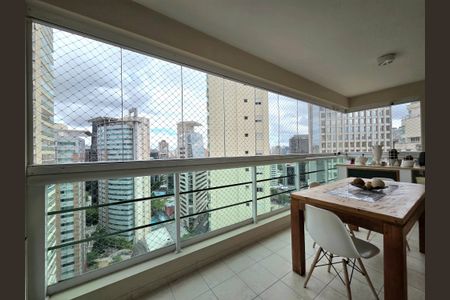 Apartamento à venda com 111m², 3 quartos e 2 vagasVaranda