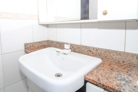Apartamento para alugar com 64m², 2 quartos e 2 vagasBanheiro