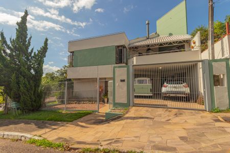 Fachada de casa à venda com 3 quartos, 173m² em Nossa Senhora das Gracas, Canoas