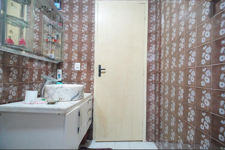 Casa à venda com 250m², 4 quartos e 3 vagasBanheiro da Suíte