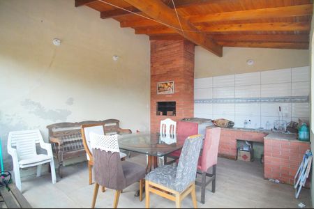 Casa à venda com 250m², 4 quartos e 3 vagasChurrasqueira