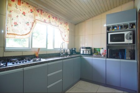 Casa à venda com 250m², 4 quartos e 3 vagasCozinha