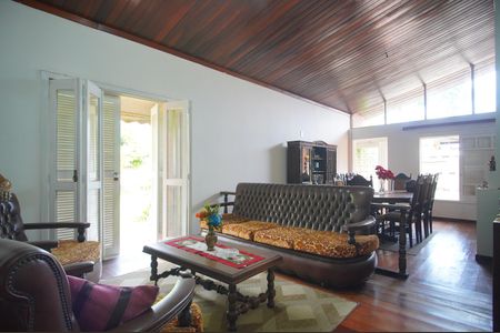 Sala de casa à venda com 4 quartos, 250m² em Rio dos Sinos, São Leopoldo