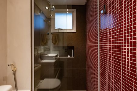 Apartamento à venda com 160m², 4 quartos e 3 vagas Apartamento à venda com 160m², 4 quartos e 3 vagasBanheiro da Suíte 2