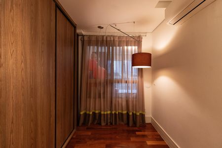 Apartamento à venda com 160m², 4 quartos e 3 vagas Apartamento à venda com 160m², 4 quartos e 3 vagasQuarto