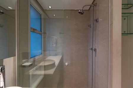 Apartamento à venda com 160m², 4 quartos e 3 vagas Apartamento à venda com 160m², 4 quartos e 3 vagasBanheiro da Suíte 3