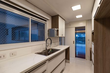 Apartamento à venda com 160m², 4 quartos e 3 vagas Apartamento à venda com 160m², 4 quartos e 3 vagasCozinha