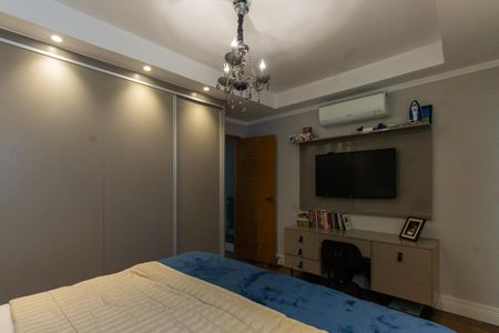 Casa de condomínio à venda com 167m², 3 quartos e 2 vagasSuíte 1