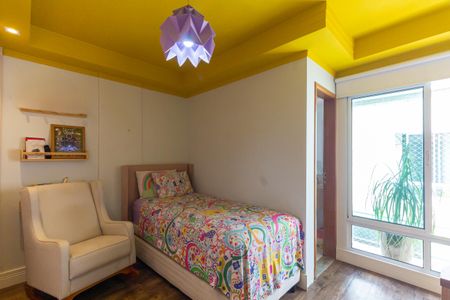 Casa de condomínio à venda com 167m², 3 quartos e 2 vagasSuíte 2