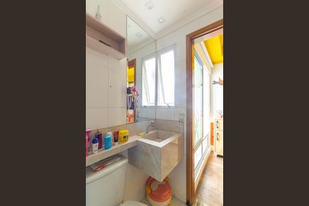 Casa de condomínio à venda com 167m², 3 quartos e 2 vagasBanheiro da Suíte 2