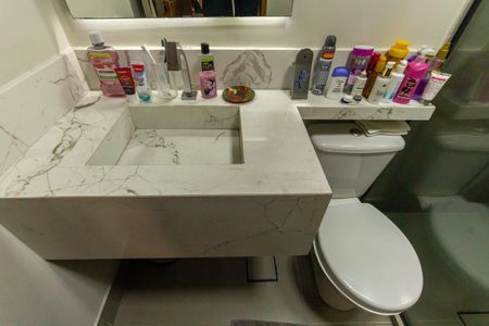 Casa de condomínio à venda com 167m², 3 quartos e 2 vagasBanheiro da Suíte 1