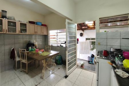 Casa à venda com 2 quartos, 75m² em Vila Orozimbo Maia, Campinas