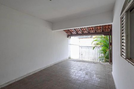 Casa para alugar com 360m², 4 quartos e 2 vagas Casa para alugar com 360m², 4 quartos e 2 vagasGaragem