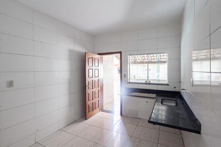 Casa para alugar com 360m², 4 quartos e 2 vagas Casa para alugar com 360m², 4 quartos e 2 vagasCozinha