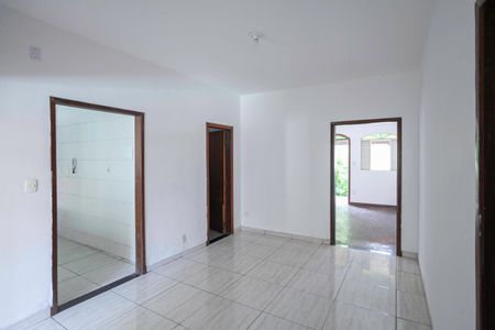 Casa para alugar com 360m², 4 quartos e 2 vagas Casa para alugar com 360m², 4 quartos e 2 vagasCopa
