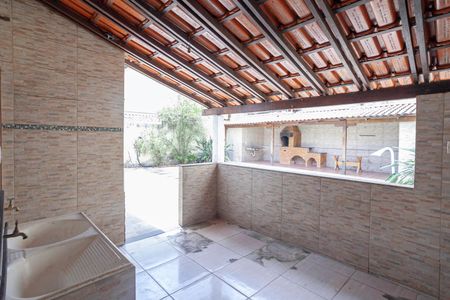 Casa para alugar com 360m², 4 quartos e 2 vagas Casa para alugar com 360m², 4 quartos e 2 vagasÁrea de serviço