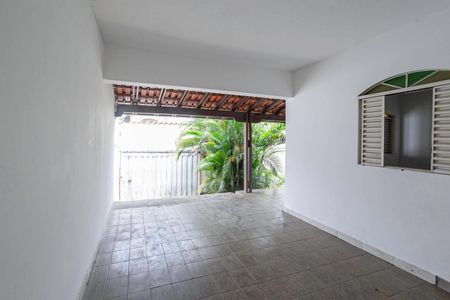 Casa para alugar com 360m², 4 quartos e 2 vagas Casa para alugar com 360m², 4 quartos e 2 vagasGaragem
