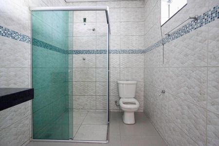 Casa para alugar com 360m², 4 quartos e 2 vagas Casa para alugar com 360m², 4 quartos e 2 vagasBanheiro social