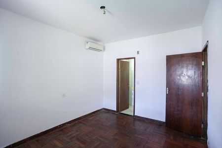 Casa para alugar com 360m², 4 quartos e 2 vagas Casa para alugar com 360m², 4 quartos e 2 vagasSuíte