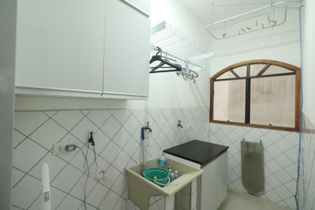 Casa à venda com 180m², 3 quartos e 3 vagasÁrea de Serviço