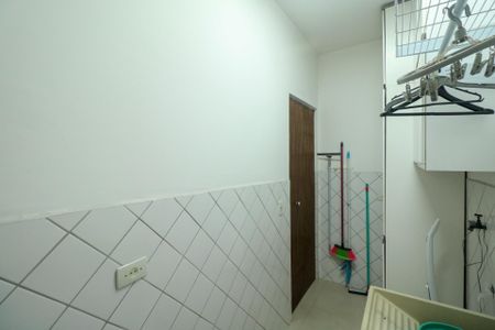 Casa à venda com 180m², 3 quartos e 3 vagasÁrea de Serviço