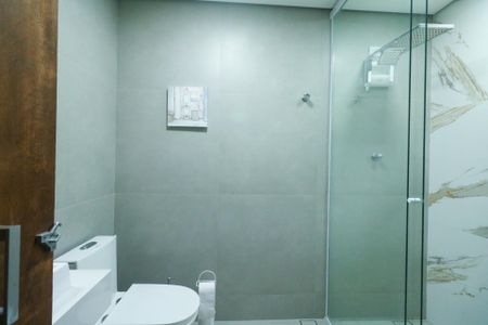 Casa à venda com 180m², 3 quartos e 3 vagasBanheiro da Suíte