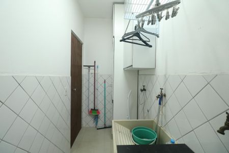 Casa à venda com 180m², 3 quartos e 3 vagasÁrea de Serviço