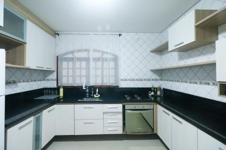 Casa à venda com 180m², 3 quartos e 3 vagasCozinha