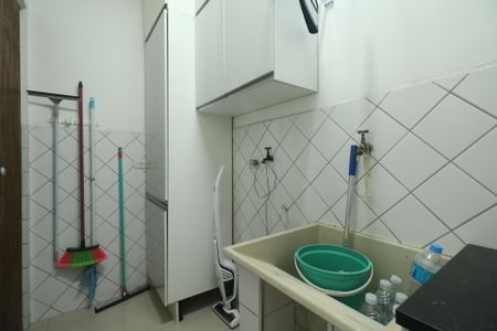 Casa à venda com 180m², 3 quartos e 3 vagasÁrea de Serviço