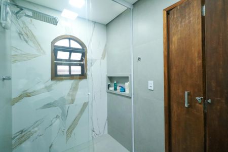 Casa à venda com 180m², 3 quartos e 3 vagasBanheiro da Suíte