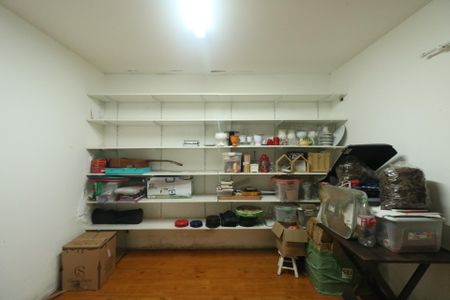 Casa à venda com 180m², 3 quartos e 3 vagasQuarto de Serviço