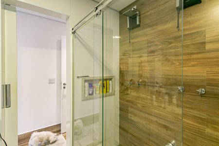 Casa à venda com 240m², 4 quartos e 2 vagasBanheiro