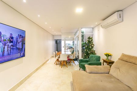 Casa à venda com 240m², 4 quartos e 2 vagasSala