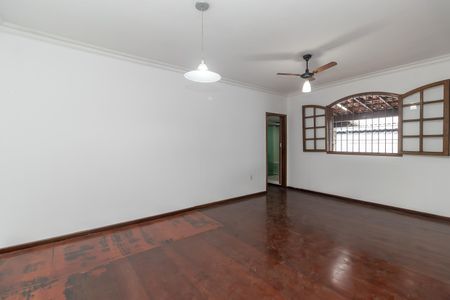 Sala de casa para alugar com 3 quartos, 250m² em Jardim Leblon, Belo Horizonte