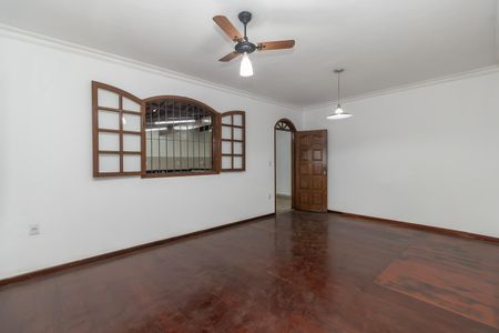 Sala de casa para alugar com 3 quartos, 250m² em Jardim Leblon, Belo Horizonte