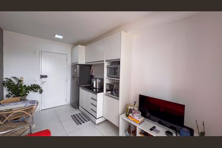 sala e cozinha de apartamento para alugar com 1 quarto, 33m² em Santo Amaro, São Paulo
